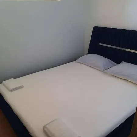 Nice On Quite Location Near City Center *